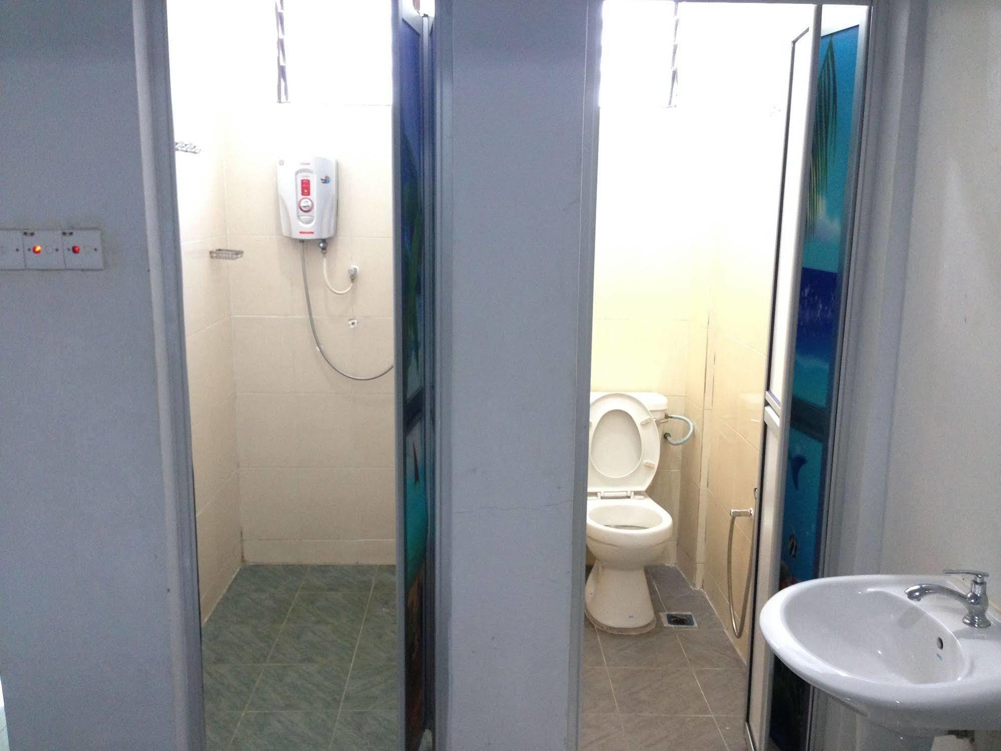 퍼링히 허리테이지 버짓 호텔 바투 페링기 외부 사진